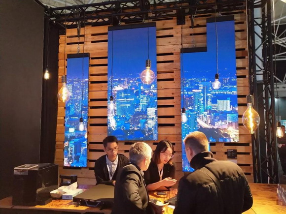 2_resize.jpg 2_resize.jpg